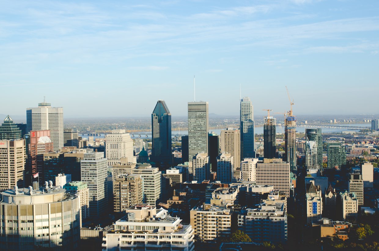 Montreal downtown from atop Mont-Royal (Andrew Welch, Unsplash)